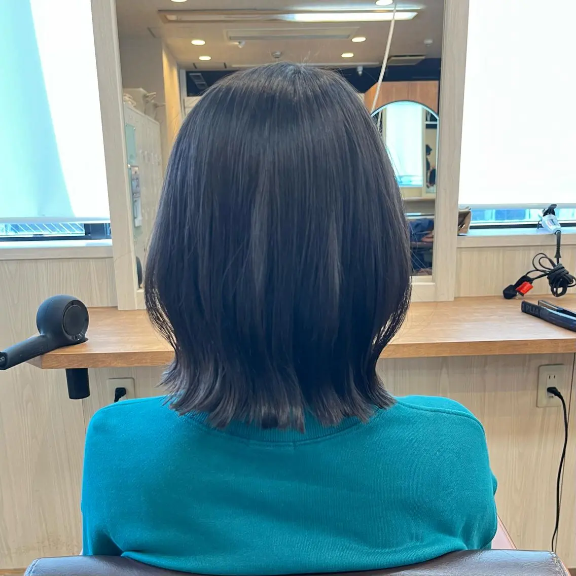 ミディアム カット ヘアカラー トリートメント number yukiのヘアスタイル