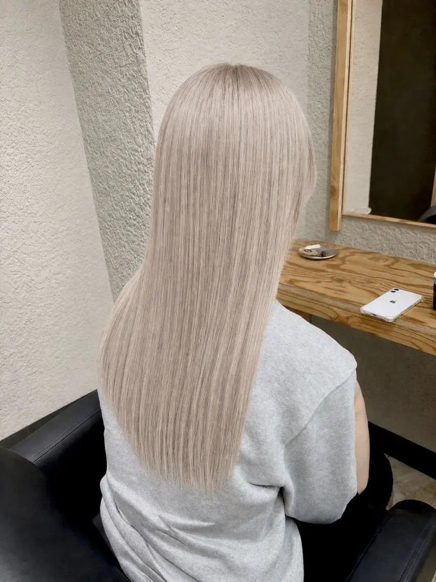 ロング カラー ブリーチ カット ヘアカラー トリートメント ☘️ハイトーン/ レイヤー/久保田 涼のヘアスタイル