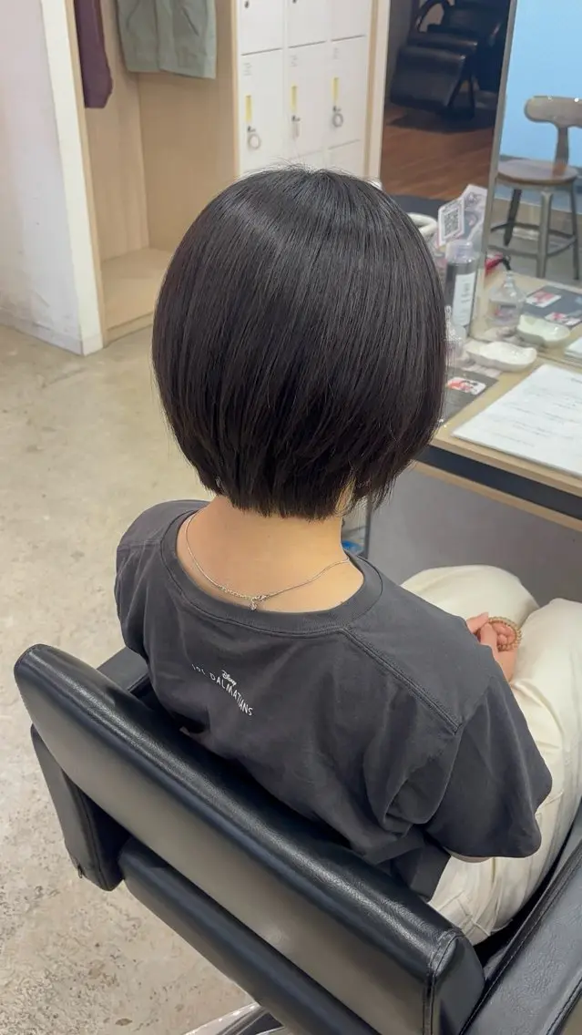 ショート パーマ カット 縮毛矯正 🪽髪質改善縮毛矯正 🤍MIU🤍のヘアスタイル