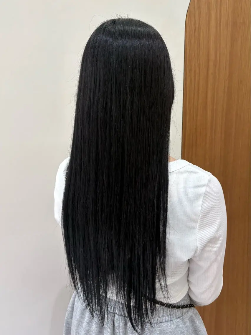ロング カラー 黒髪 ブリーチ momo / カラー、カットモデルのヘアスタイル