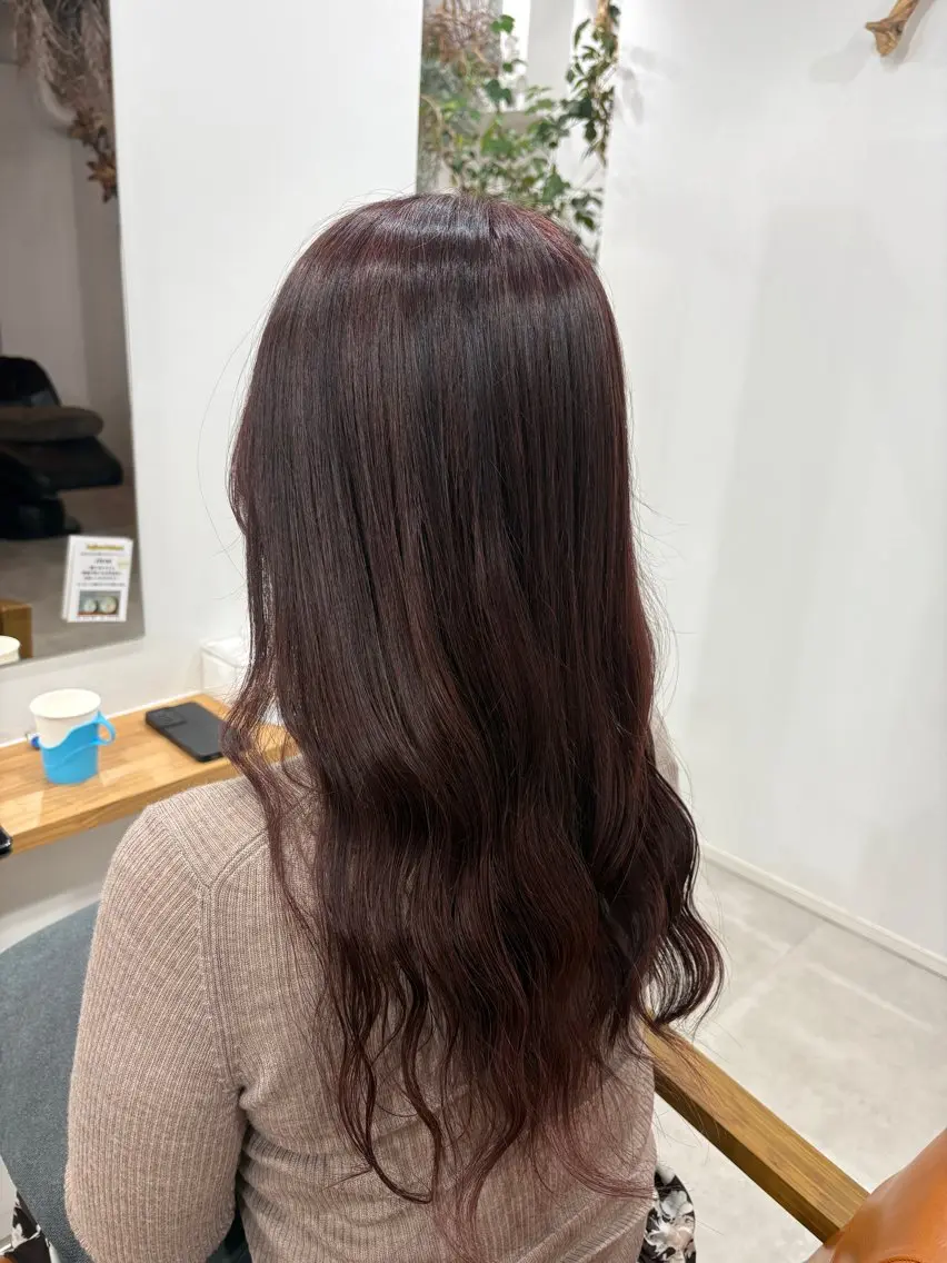 ロング カラー ボルドーカラー 兼岡 ひかりのヘアスタイル