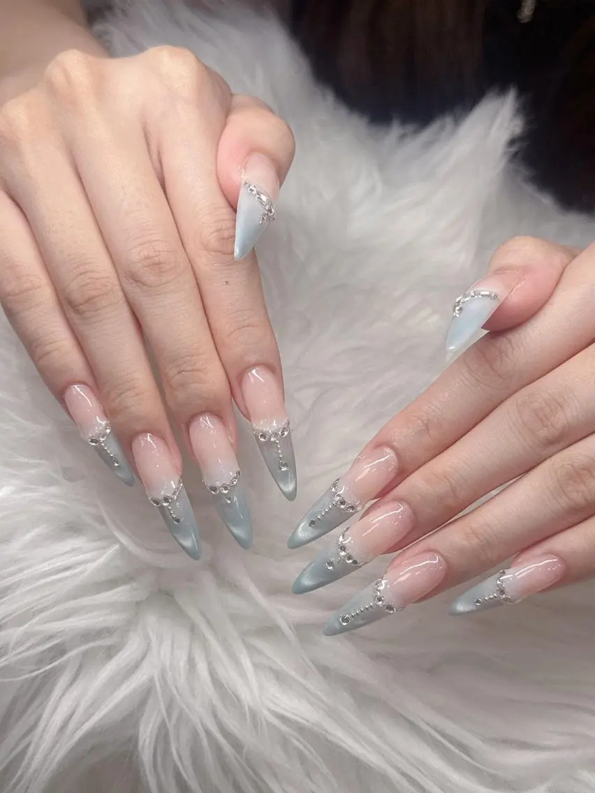 ネイル 長さ出し グラデーション 卒業式 キラキラネイル マグネットネイル ハンドネイル Lee Nailsのネイルデザイン