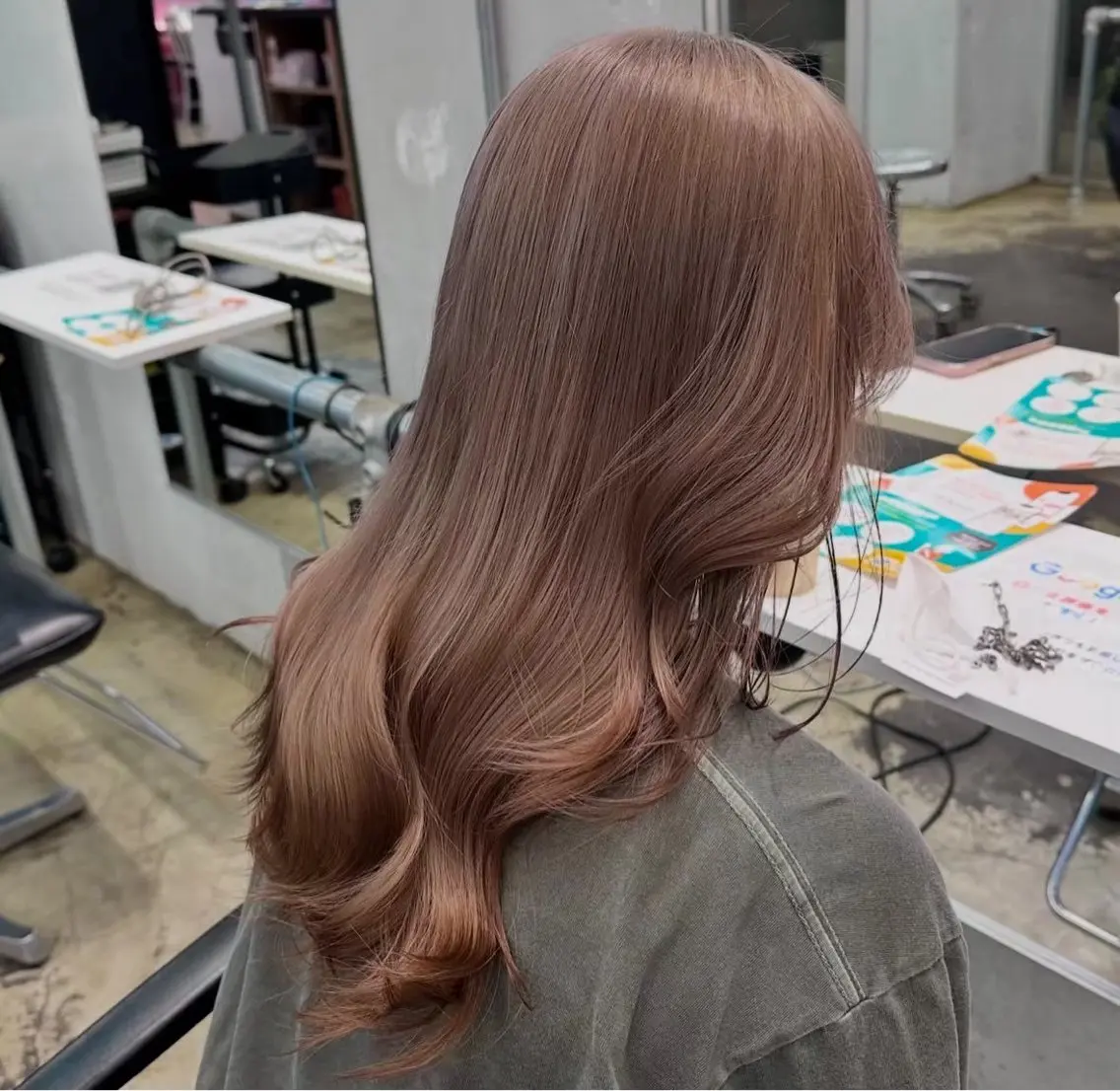 セミロング カラー ヘアカラー トリートメント 縮毛矯正✨/レイヤー /艶カラー✨レオンのヘアスタイル