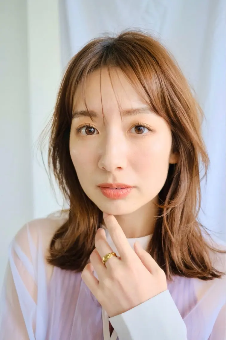 ミディアム カラー 透明感カラー 🪐透明感カラー/ カワクボ モネのヘアスタイル