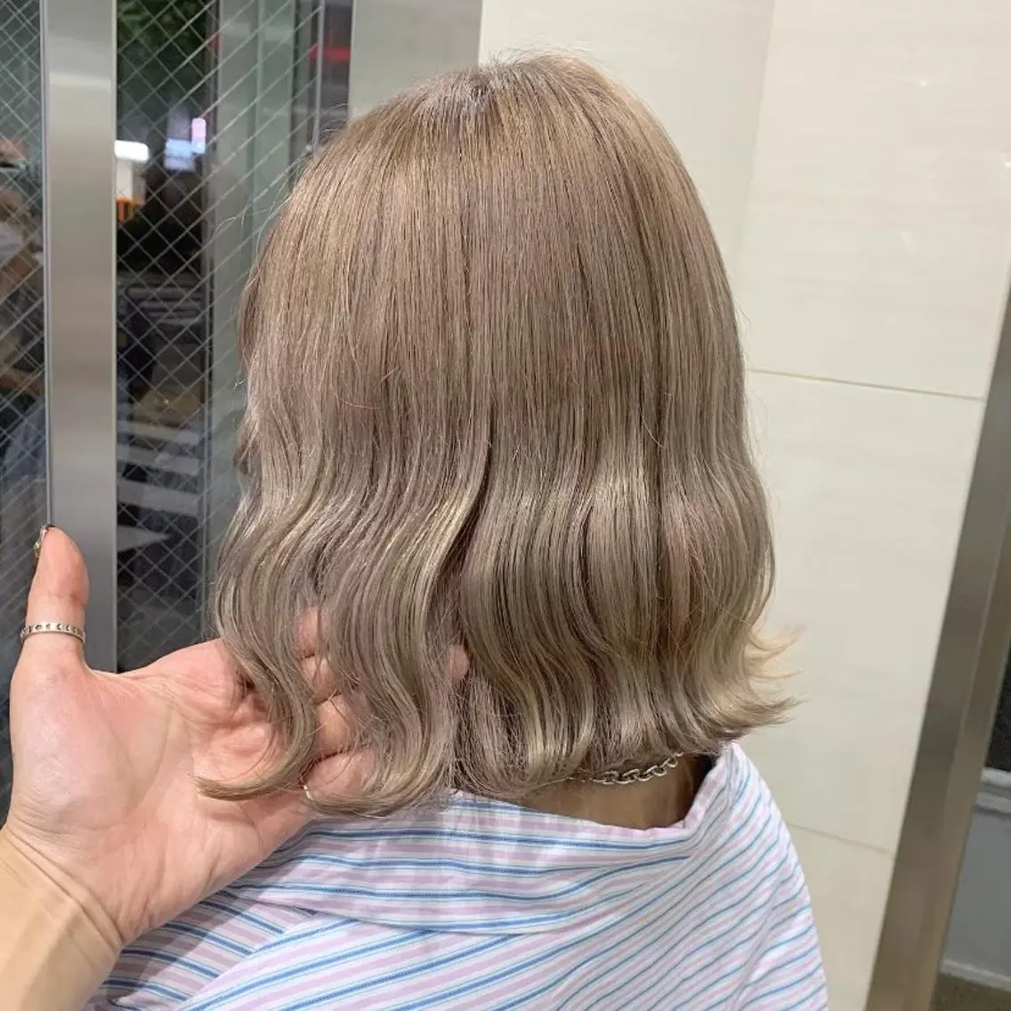 🌈ブリーチ（ｹｱﾌﾞﾘｰﾁ有）+外国人風カラー＋高濃度炭酸シャンプーの写真