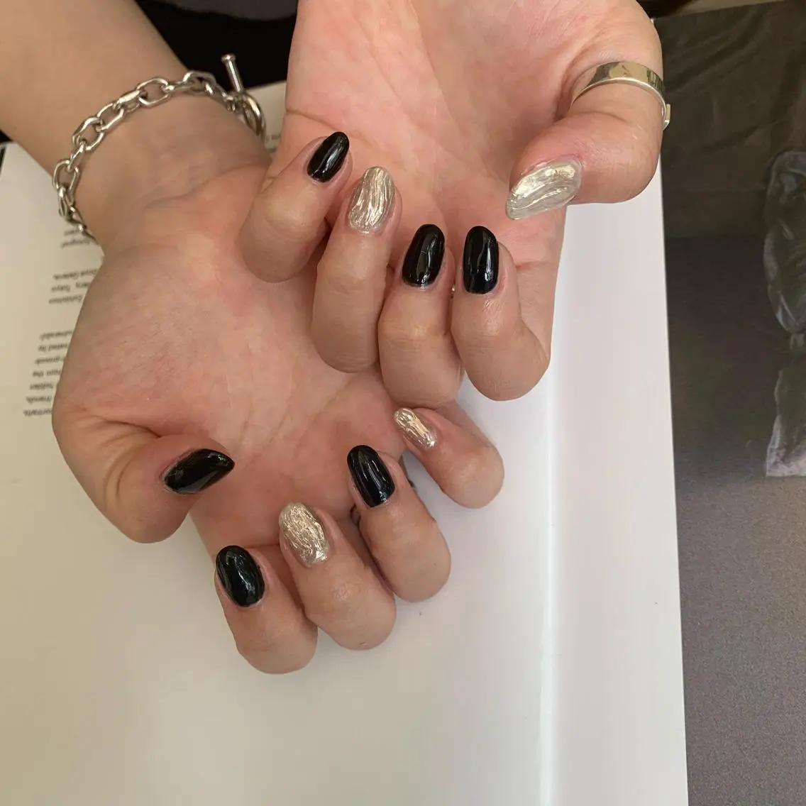 ネイル ミラーネイル シルバー cocoro nail salonのネイルデザイン