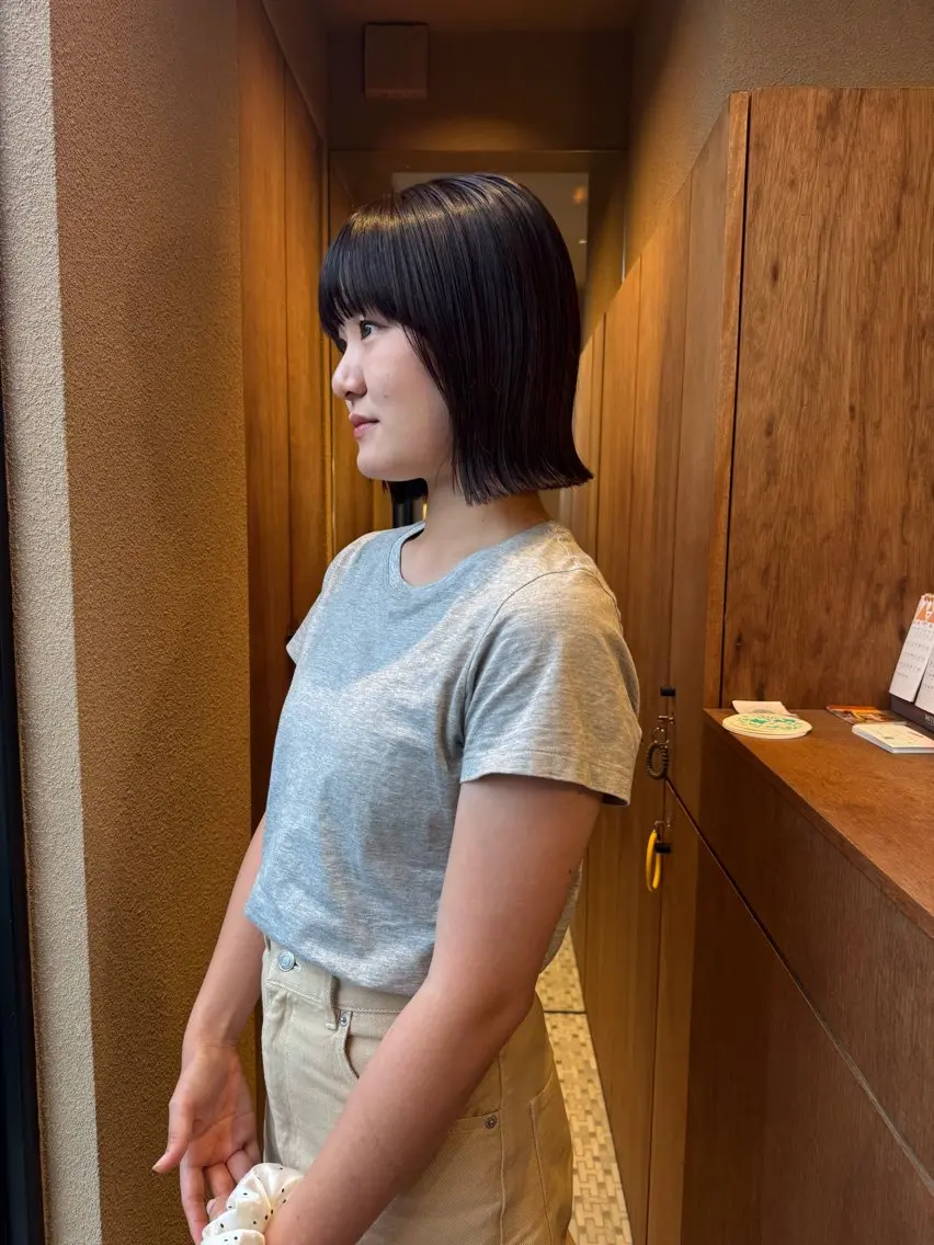 ミディアム hina 🛋️ブリーチカラーのヘアスタイル