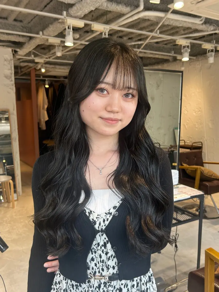 ロング カラー カットモデル募集中 🪐✩ 大久保 那奈のヘアスタイル