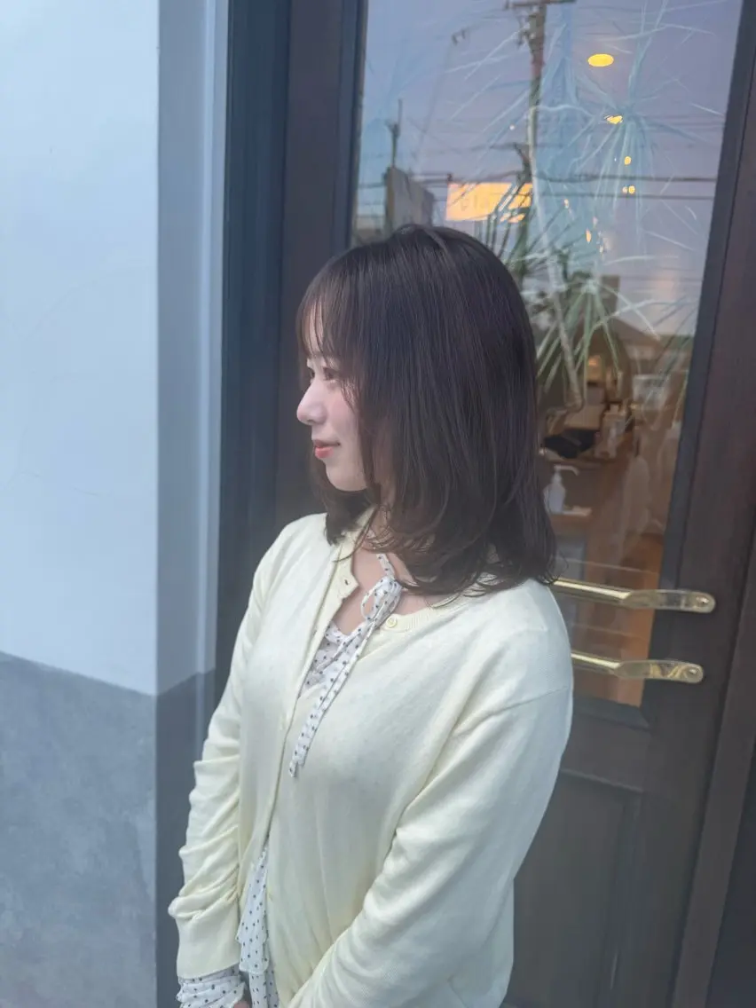 ミディアム ミディアムレイヤー くびれヘア 顔まわりレイヤー レイヤーカット 小顔カット カット 景山 きずなのヘアスタイル