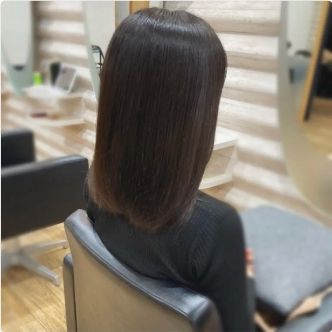 セミロング カラー 髪質改善 カット トリートメント KON｜ごまかさない 艶。酸熱×精密カットのヘアスタイル