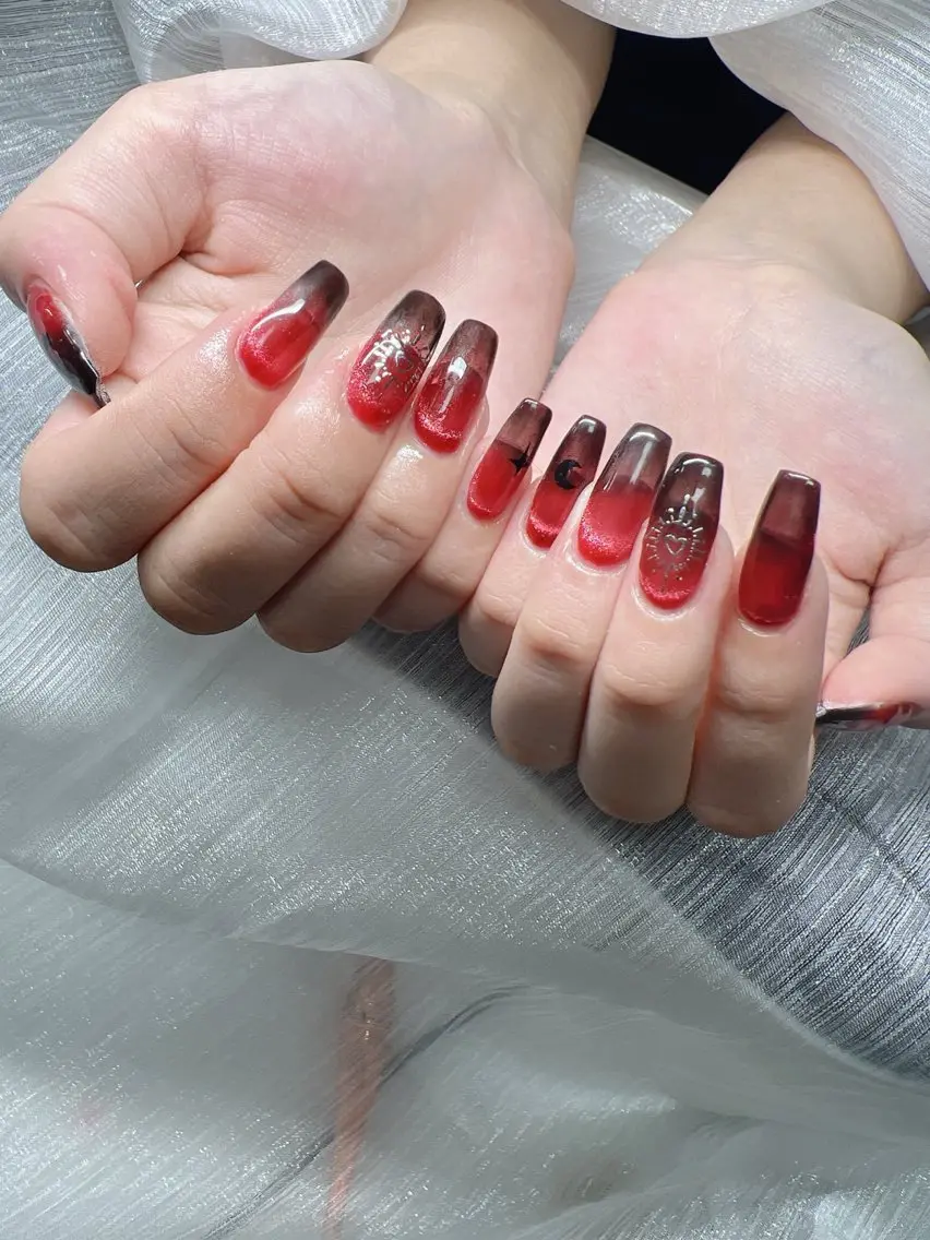 ネイル オーロラネイル チークネイル 長さ出し フットネイル フレンチネイル ハンドネイル Lee Nailsのネイルデザイン