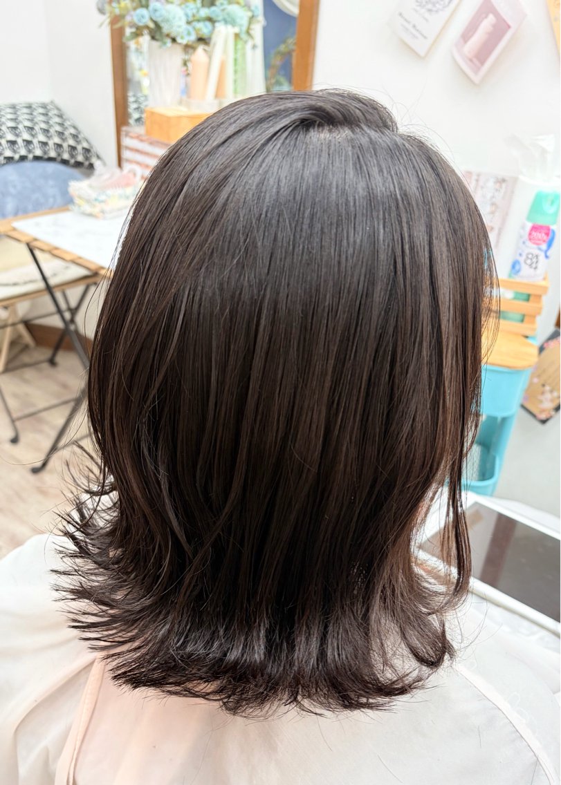ミディアム 園田 理沙のヘアスタイル