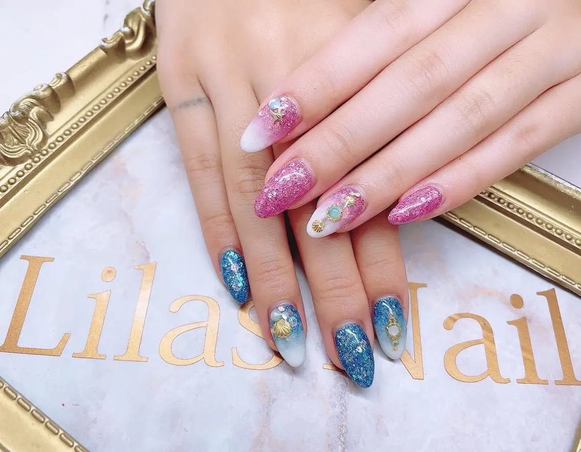 ネイル ジェルネイル ハードジェル キラキラネイル ラメ(グリッター) ロングネイル Lilas Nailのネイルデザイン