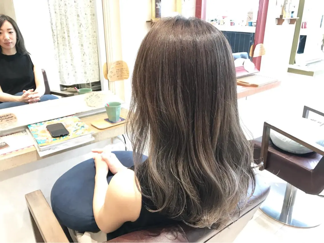 セミロング カラー グラデーションカラー グレージュ メンズ指名多数!! 田島史也のヘアスタイル