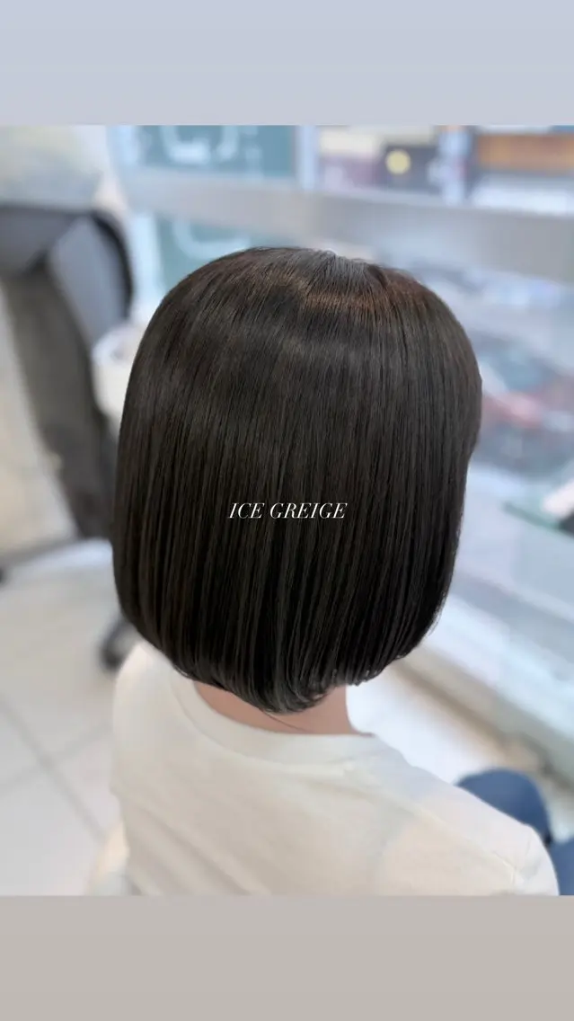 ショート カラー アッシュ ブリーチ 透明感カラー グレージュ アイスグレージュ ヘアカラー カラーモデル募集 KAREN🐨🤍のヘアスタイル