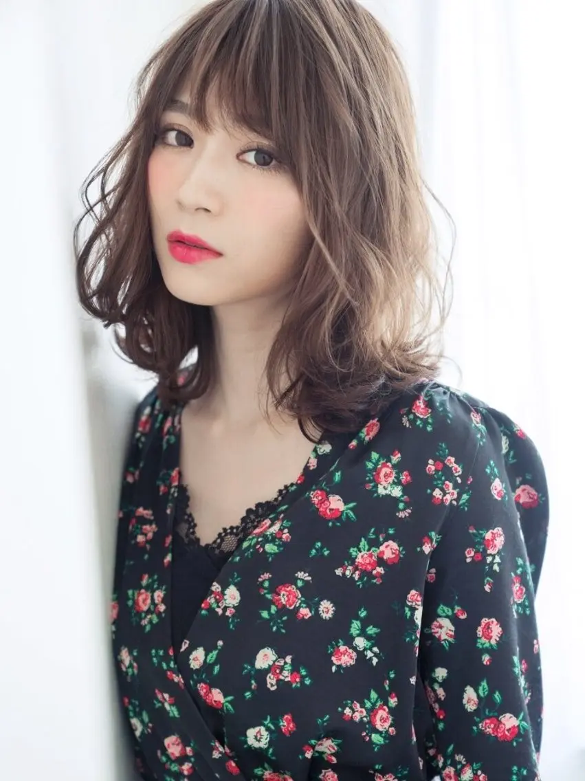 ミディアム ✨透明感艶カラー ✨💍Yuri💍のヘアスタイル