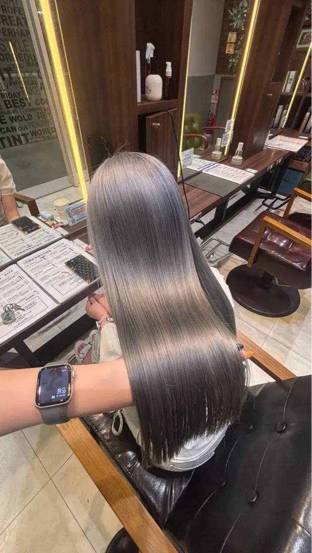 ロング ヘアカラー 暖色カラー レイヤー/🩵かれんのヘアスタイル