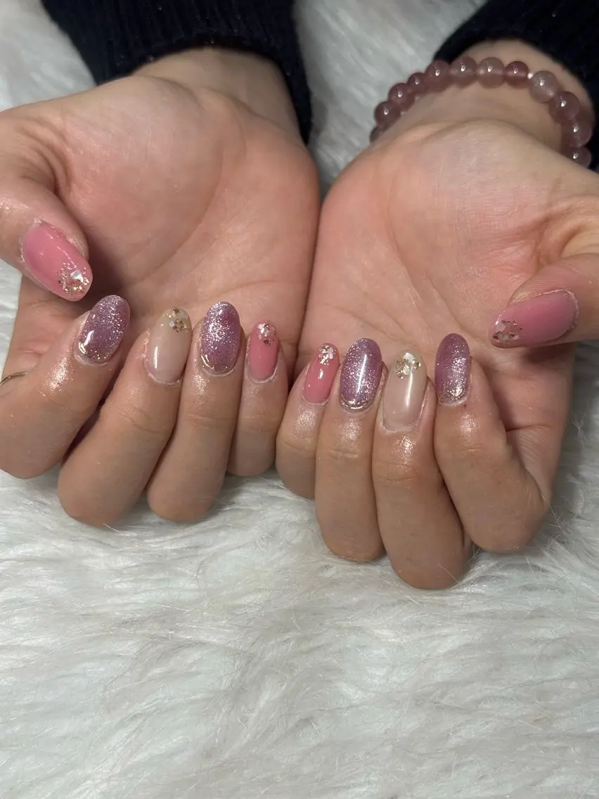 ネイル LAVISH 大和店 emi・:*+のネイルデザイン