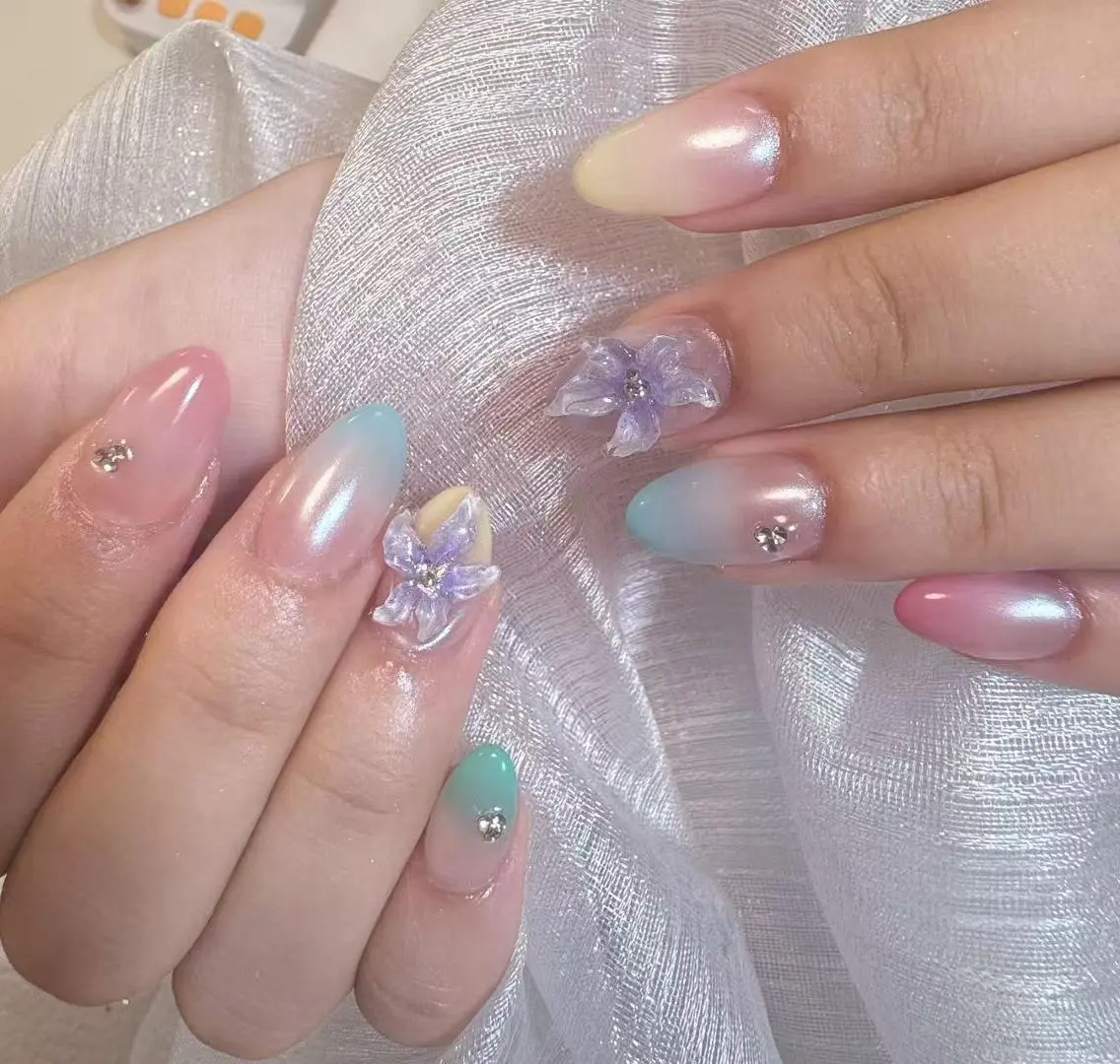 ネイル 長さ出し フレンチネイル 韓国ネイル マグネットネイル 持ち込み ハンドネイル ハンドケア The  Nail 新大久保店のネイルデザイン