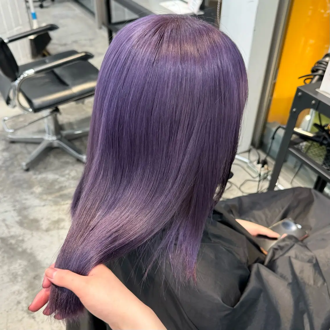 セミロング カラー ブリーチ ダブルカラー ハイトーンカラー ラベンダーカラー パープルカラー ヘアカラー トリートメント 🌼動き×透明感🩵 ハイトーン/ナナのヘアスタイル