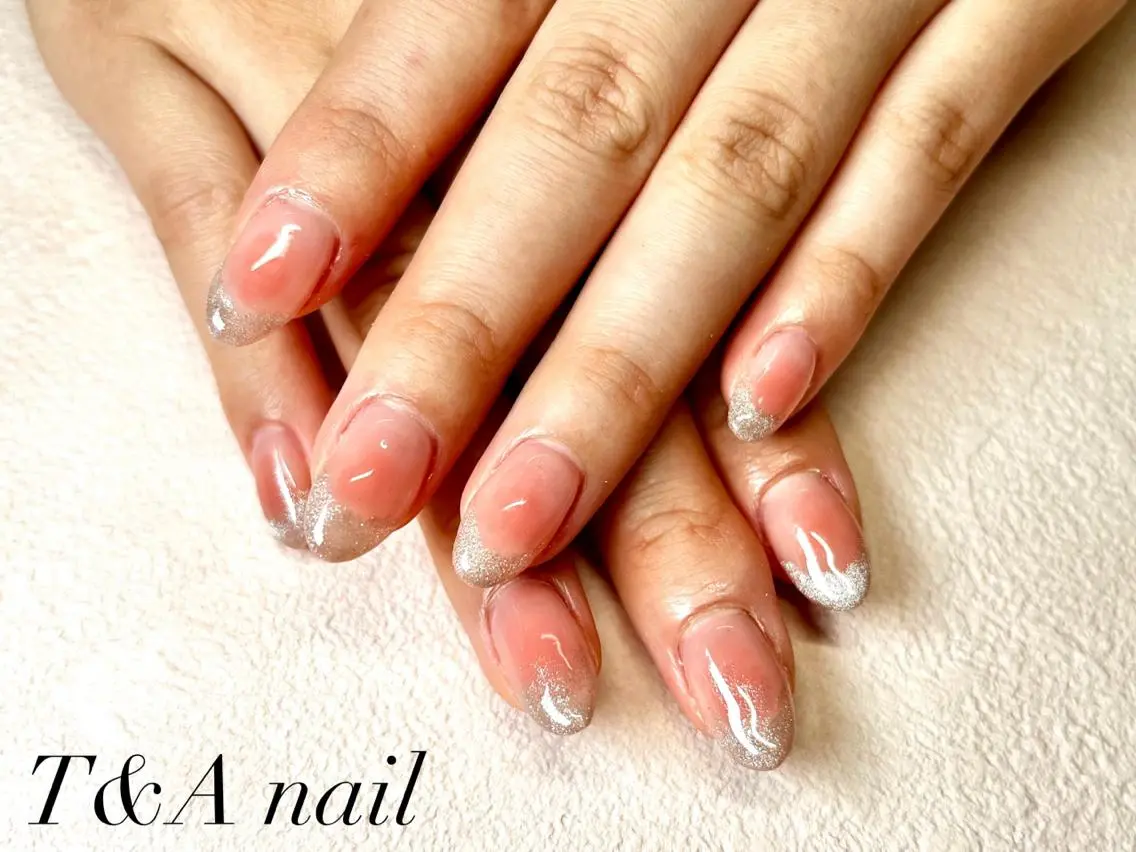ミディアム ネイル チークネイル 長さ出し ジェルネイル マグネットネイル ニュアンスネイル T&A nailのネイルデザイン