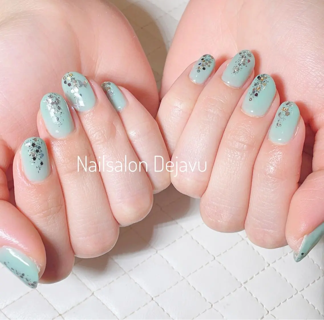 ネイル アートネイル クリアネイル ジェルネイル グリーン ラメ(グリッター) ハンドネイル Nail salon Dejavu 🌿のネイルデザイン