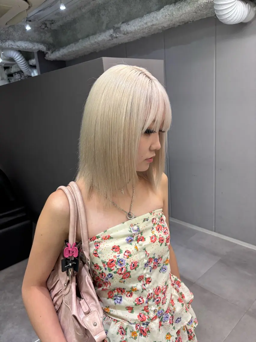 ミディアム カラー ベージュカラー ホワイトベージュ 髪質改善 トリートメント 名古屋／デザイン／ ブリーチ/松井亮磨のヘアスタイル