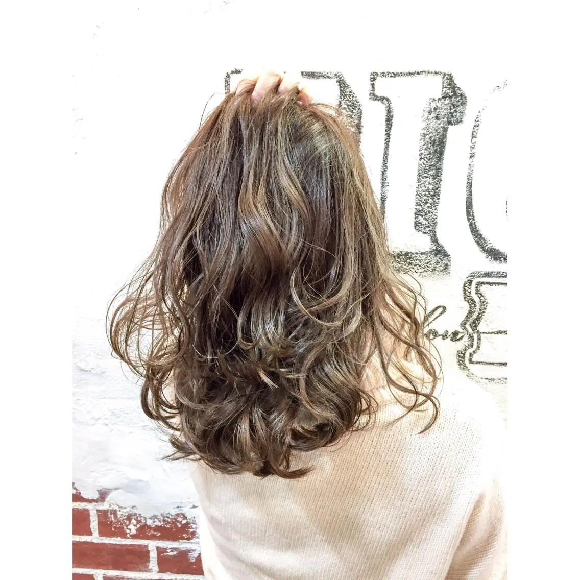 ロング EIGHT plum TOKIOリミテッドのヘアスタイル