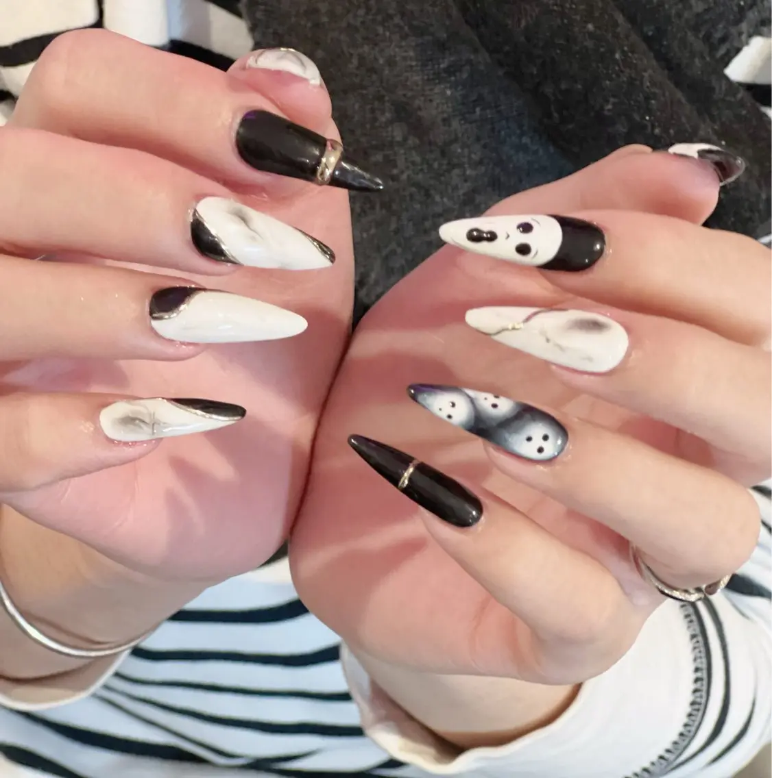 ネイル ボルドー ブラウン チークネイル ドット フットネイル ハンドネイル RUBY Nail 日暮里店のネイルデザイン