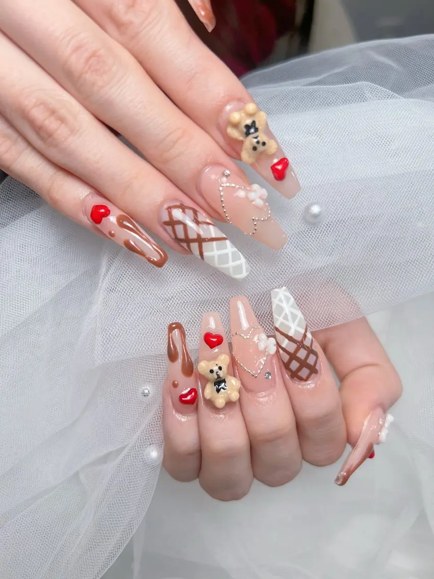 ネイル アートネイル オーロラネイル チークネイル 長さ出し フットネイル Miya _nailのネイルデザイン
