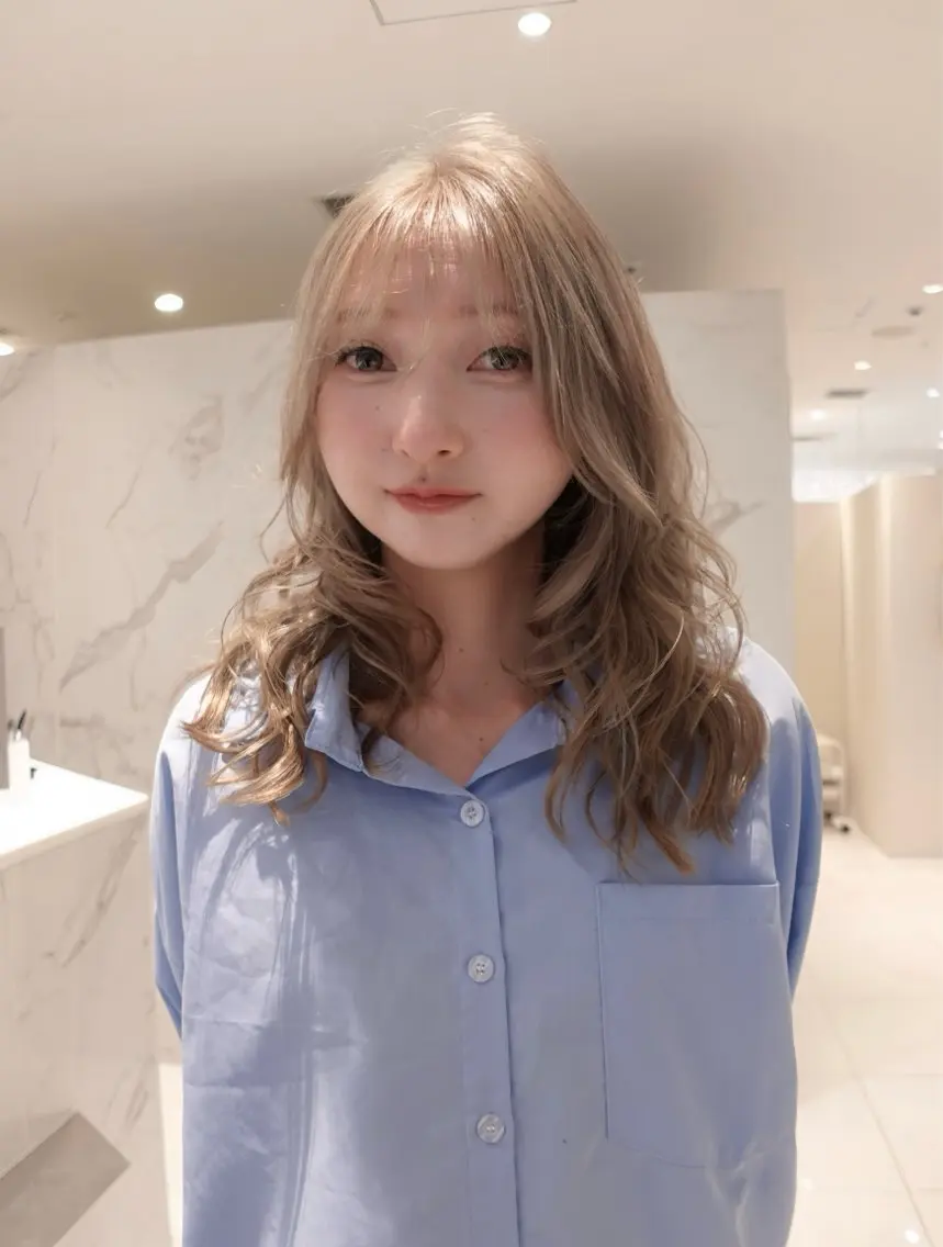 ミディアム カット ヘアカラー トリートメント 透明感カラー 🫧/つばめのヘアスタイル