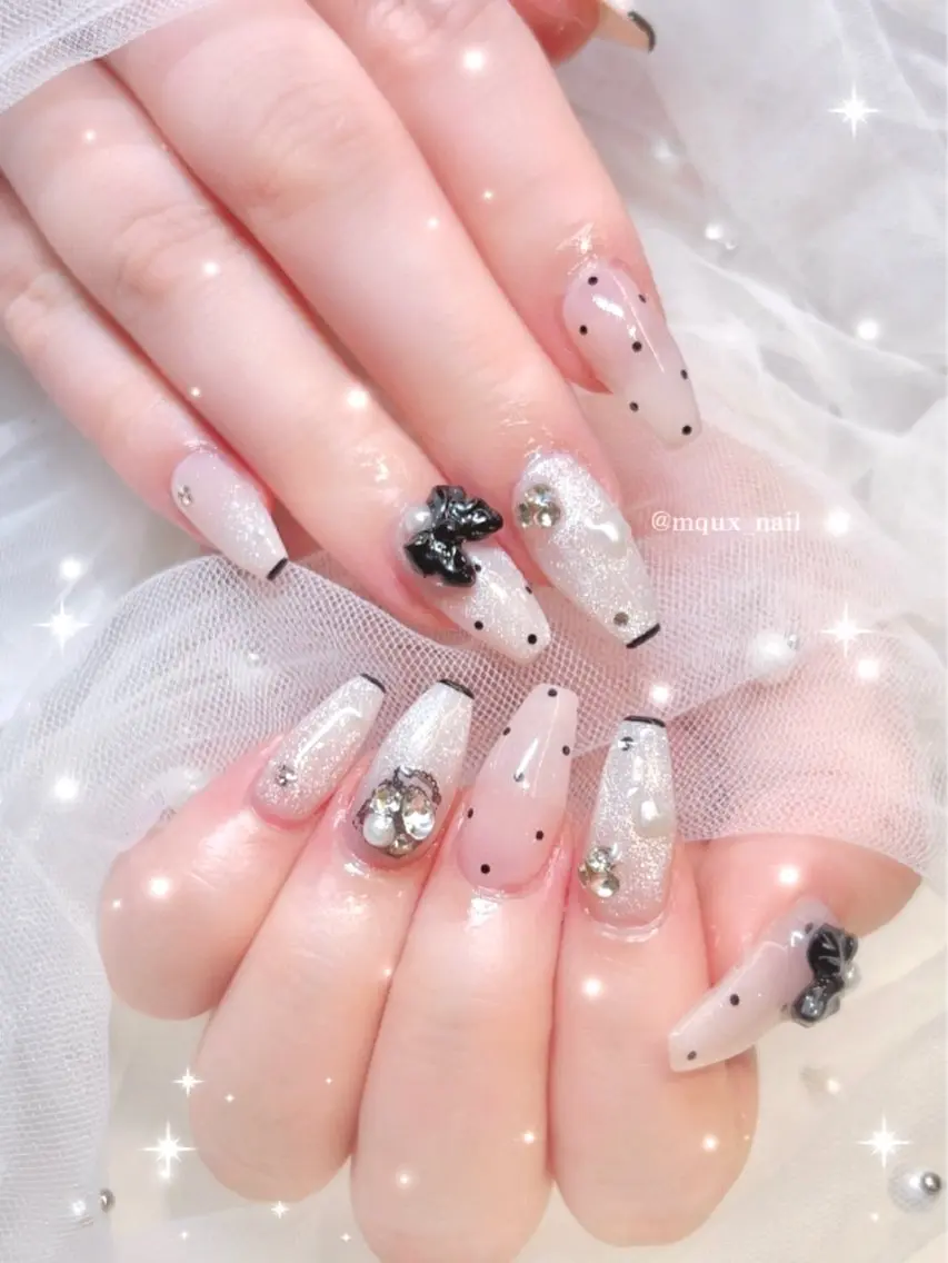 ネイル ガーリー ワンホンネイル ハンドネイル ワンホン♡Maple ♡Miyuuのネイルデザイン