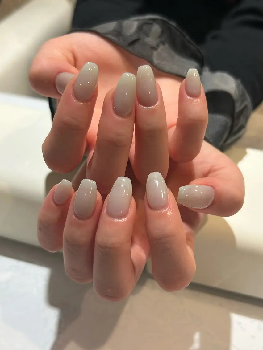 ネイル ラメ(グリッター) 水色 村上 里緒菜のネイルデザイン