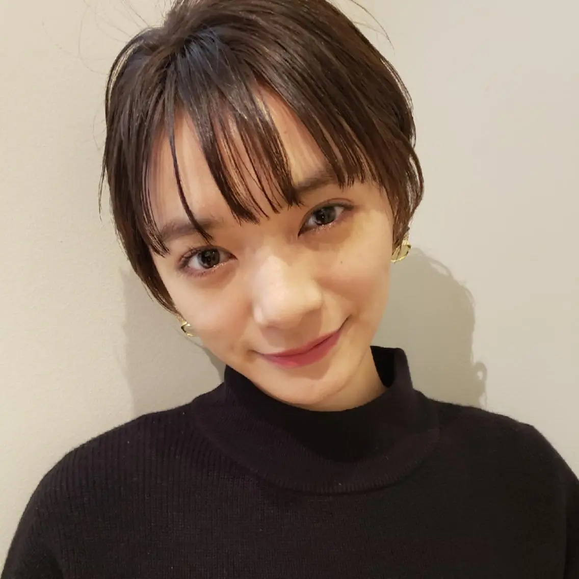 ショート 中高下 由真のヘアスタイル