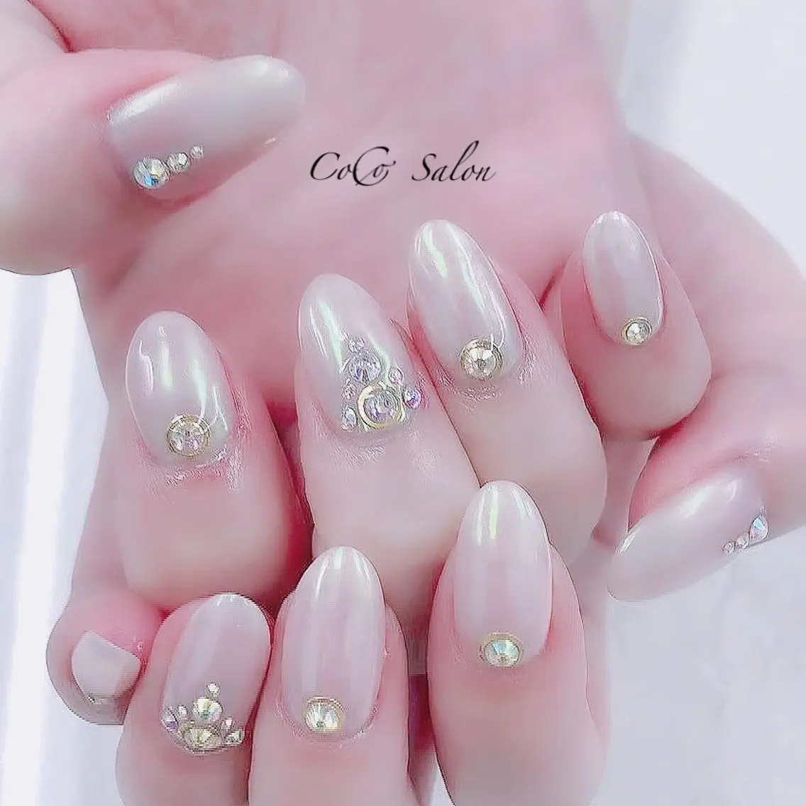 ネイル オーロラネイル 成人式 長さ出し ジェルネイル キラキラネイル ハンドネイル CoCoSalon ネイル/まつ毛予約のネイルデザイン