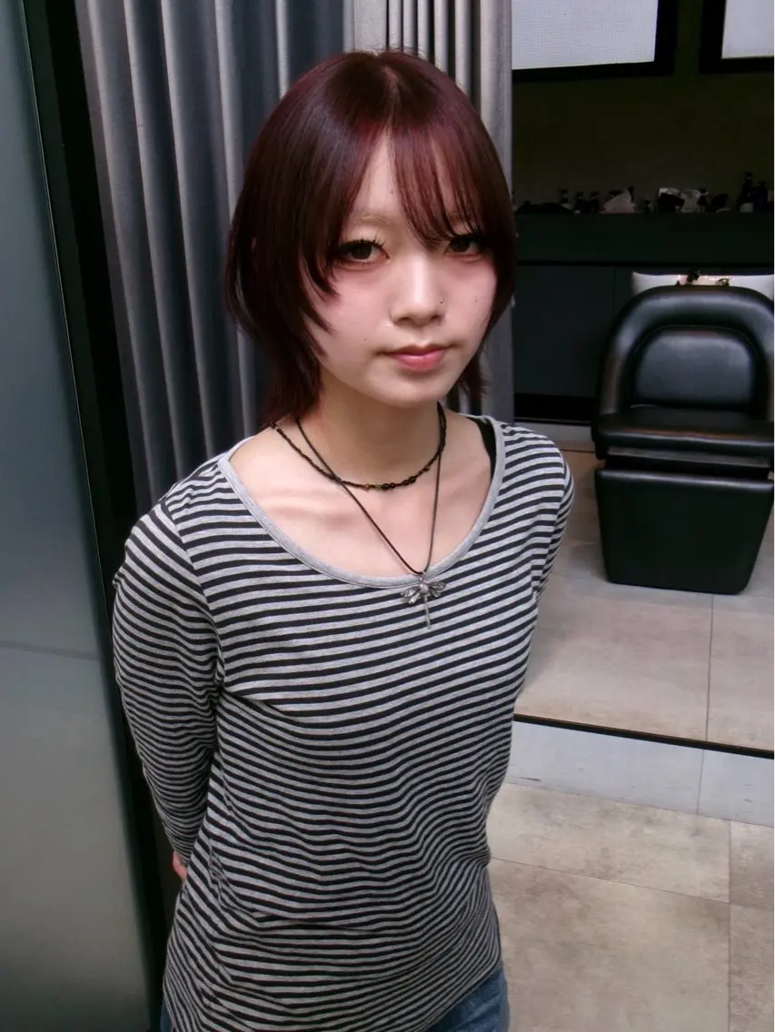 ショート カラー カット ヘアカラー トリートメント MIMI🌻໋᳝݊ 個性派カラー⑅ ⸝꙳のヘアスタイル