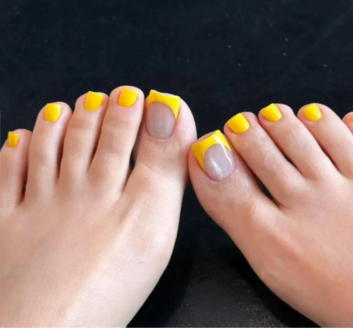 ネイル オーロラネイル フラワーネイル フットネイル フレンチネイル ジェルネイル フットネイル BabyYouMi nailのネイルデザイン