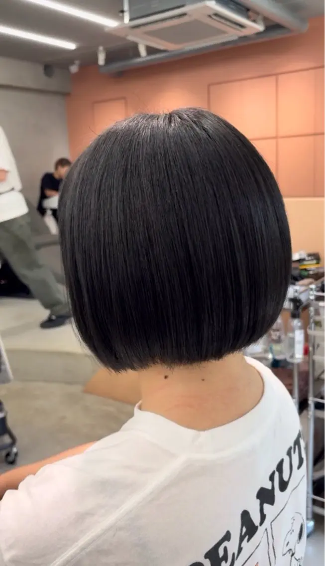 ショート ボブ くせ毛 縮毛矯正 鶴井 美空のヘアスタイル