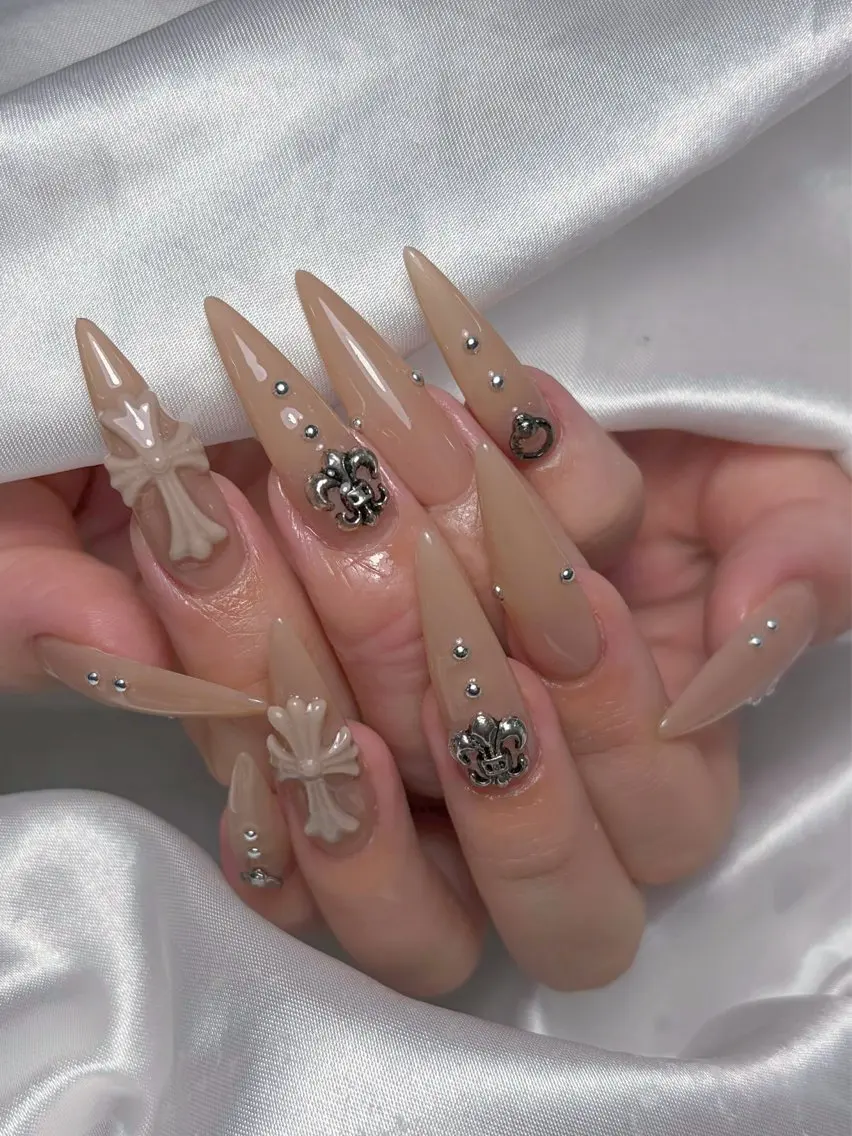 ネイル ハンドネイル LEELA NAIL STUDIOのネイルデザイン