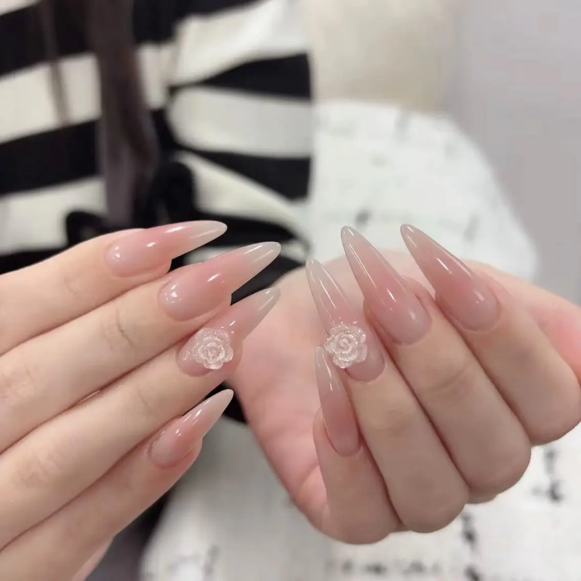 ネイル ハンドネイル Luna Gladeのネイルデザイン