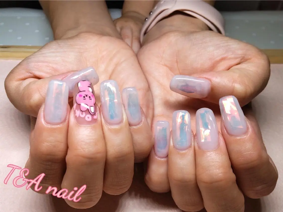 セミロング ネイル オーロラネイル 長さ出し ジェルネイル ニュアンスネイル 赤色 T&A nailのネイルデザイン