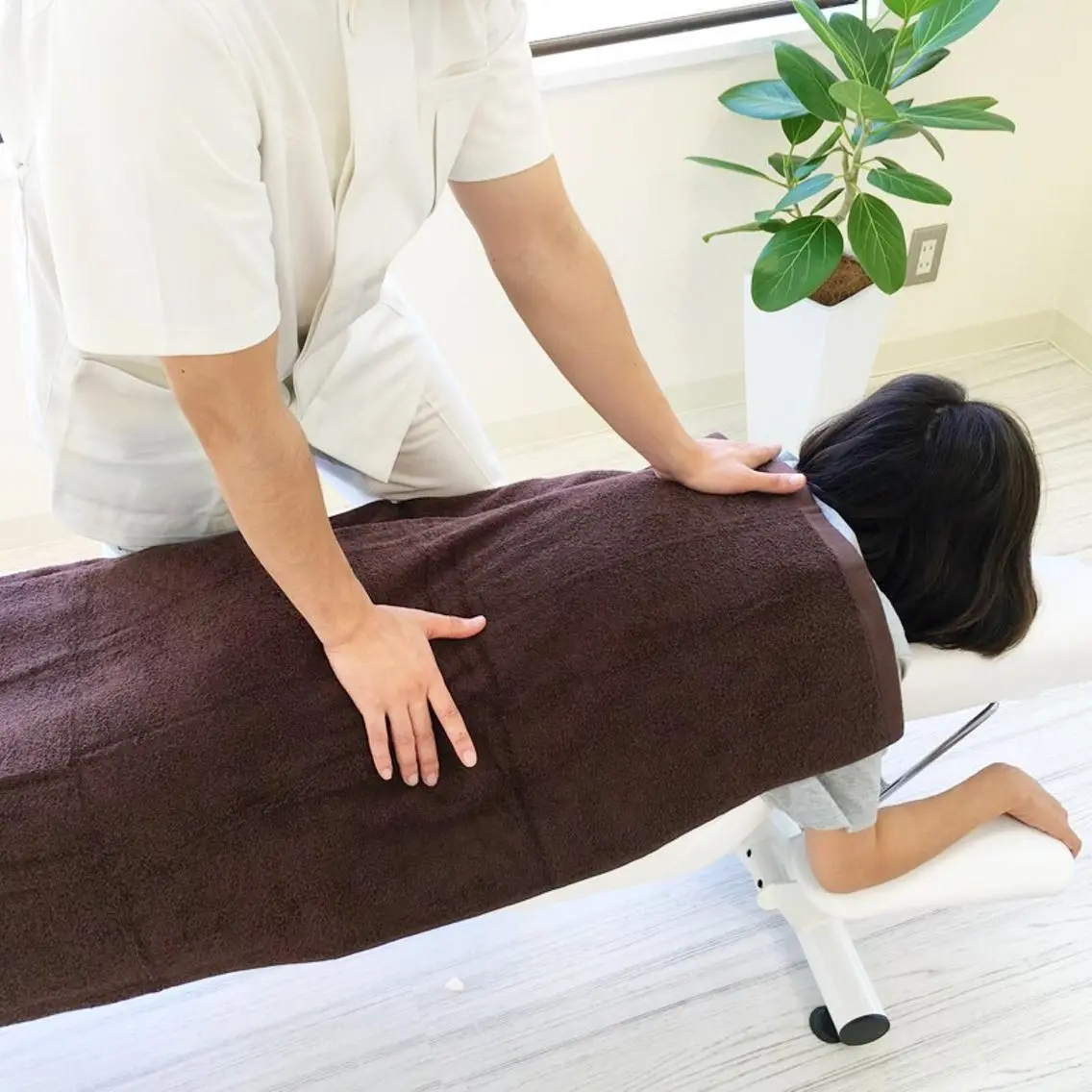 美脚骨盤矯正コース(脚やせ、ヒップアップ・産後の骨盤矯正したい方・O脚、X脚が気になる方にオススメ)の写真