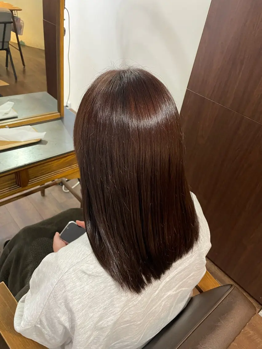 セミロング ヘアカラー 結衣 髪質改善モデル募集中のヘアスタイル