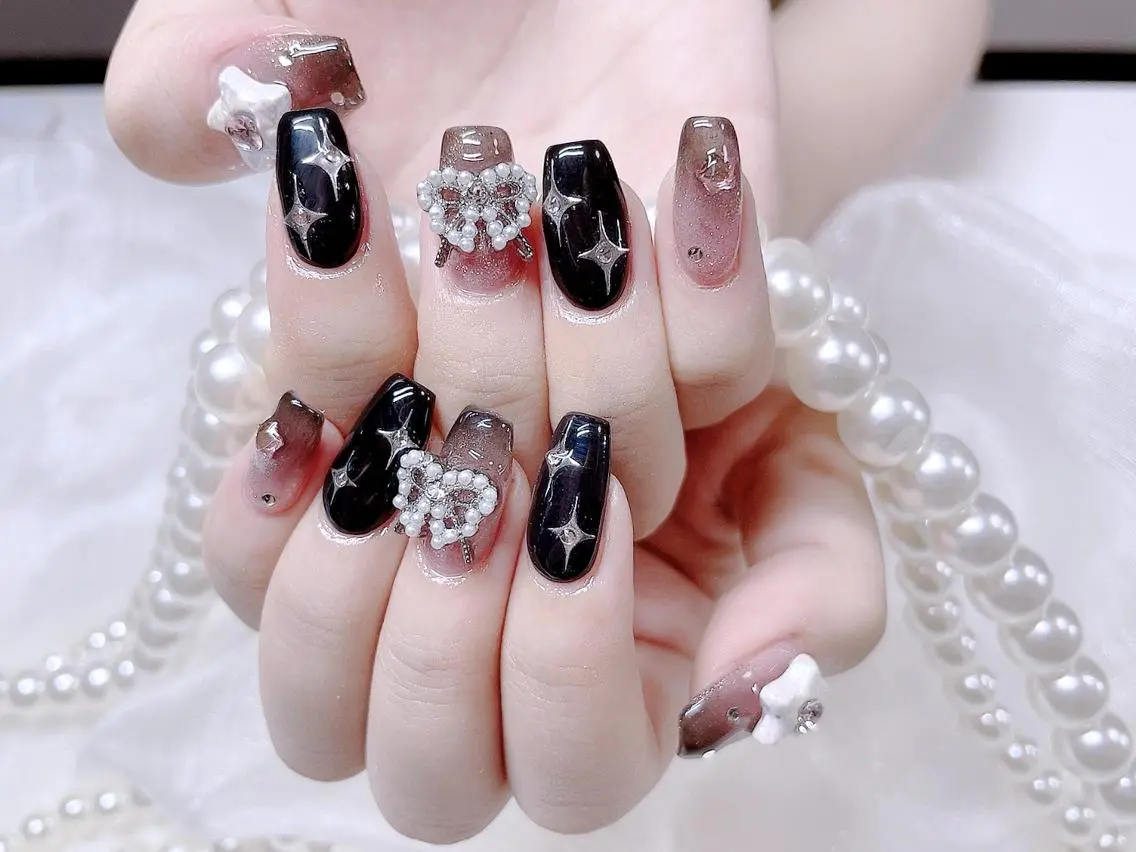 ネイル キラキラネイル Lucky nail salonのネイルデザイン
