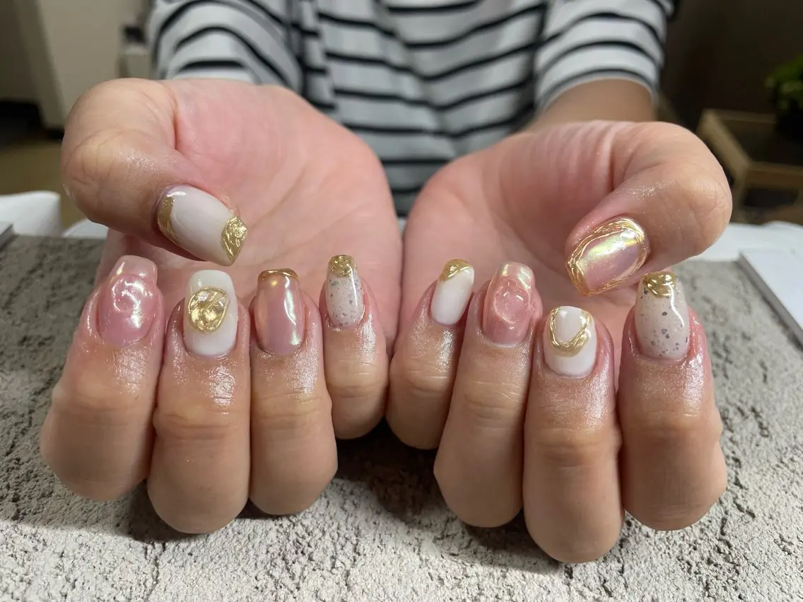 ネイル ゴールド ピンク salon te.のネイルデザイン