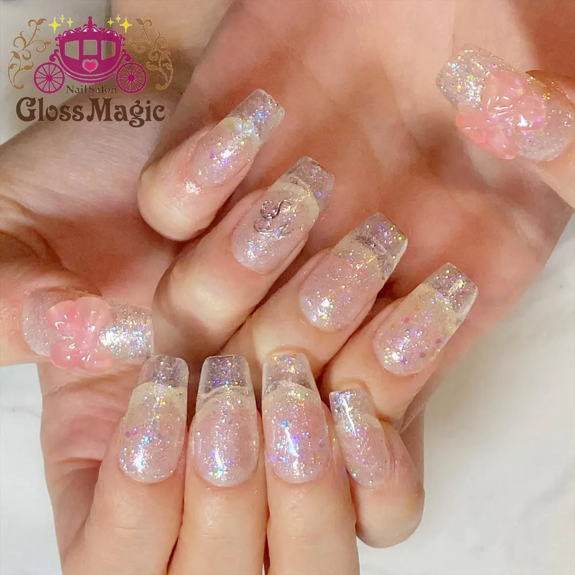 ネイル オーロラネイル ラメ(グリッター) ホワイト ハンドネイル YUN 💅のネイルデザイン