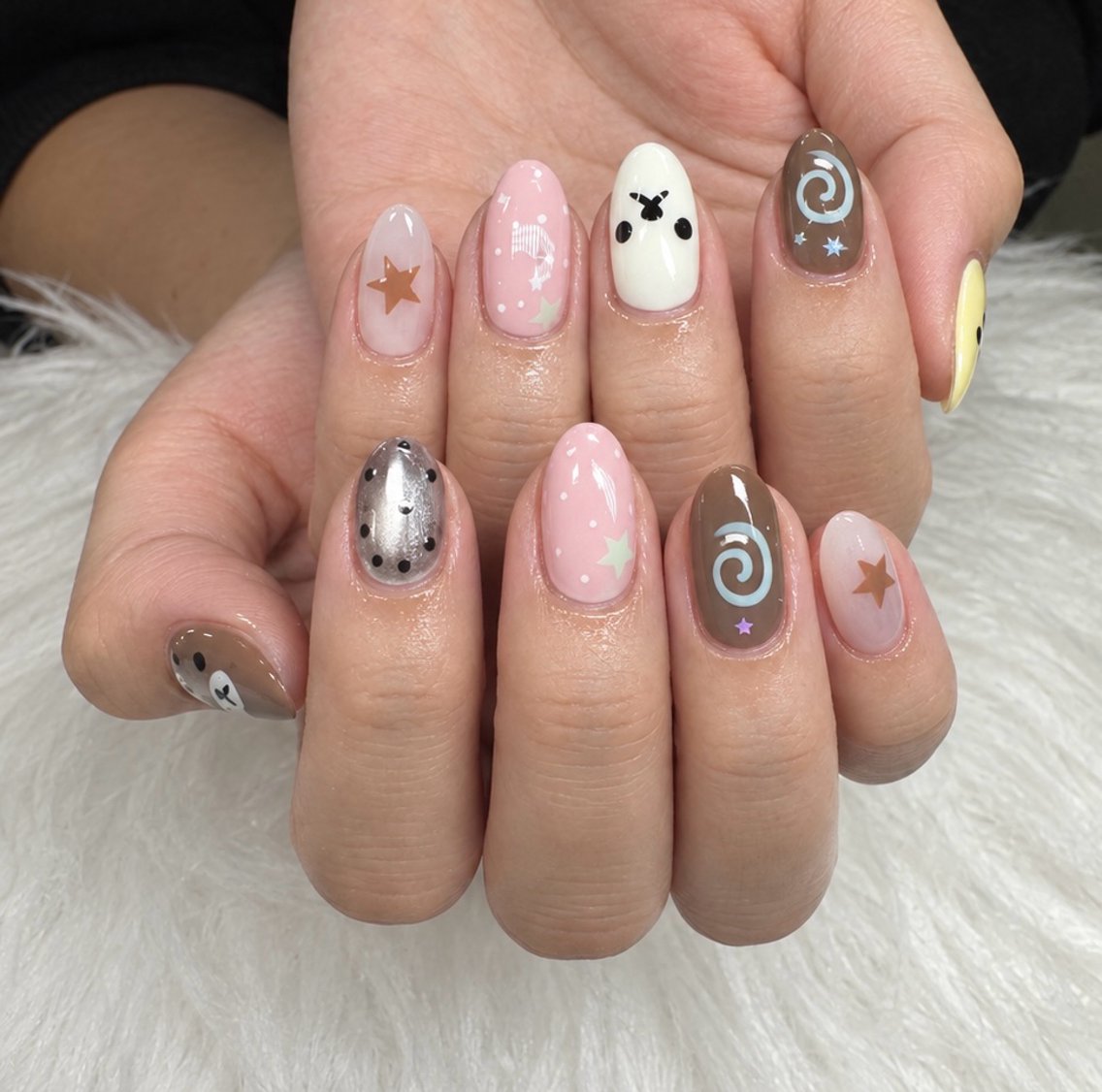 ネイル MIKA RUBY NAIL SLONのネイルデザイン