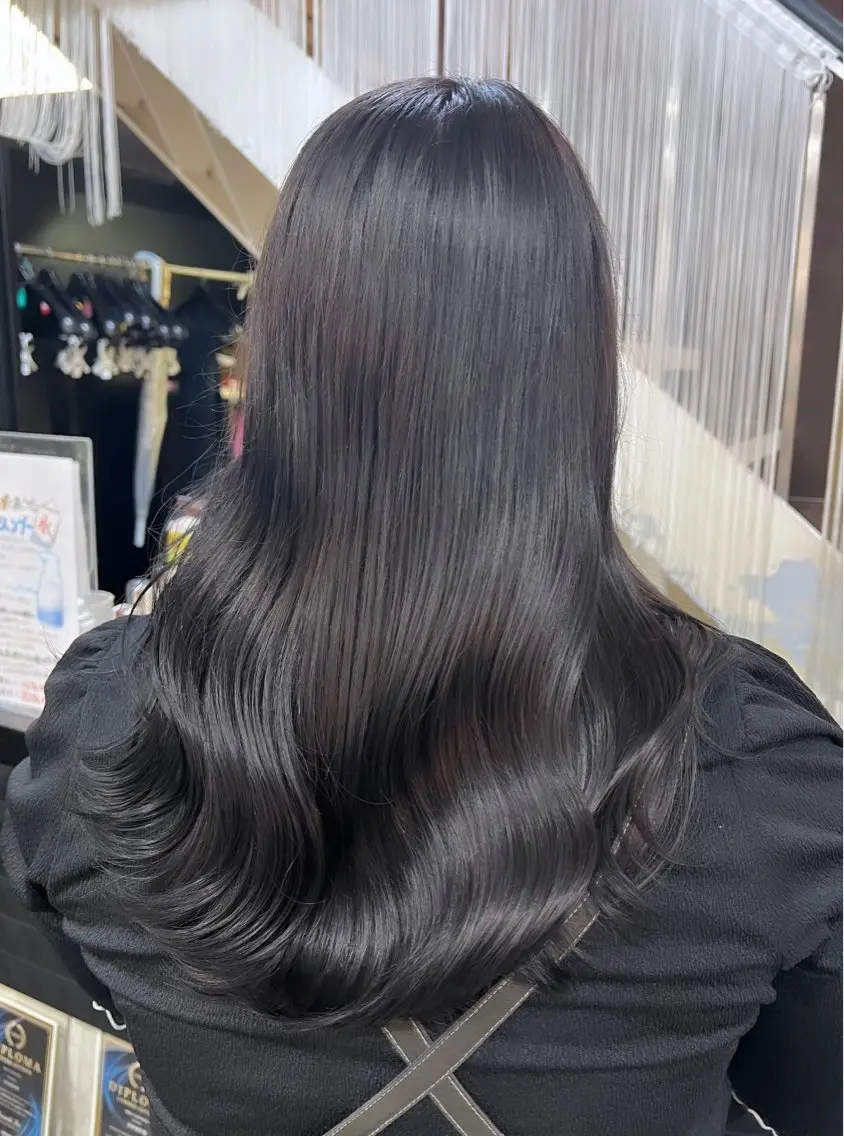 ロング カラー 黒髪 ブルーカラー ブルーブラック ブルーラベンダー ココアグレージュ カット ヘアカラー トリートメント 艶髪 ♡Tomiyaのヘアスタイル