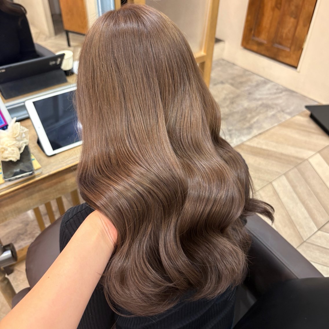 ロング ヘアカラー トリートメント 森はるな ブラウン/ベージュのヘアスタイル