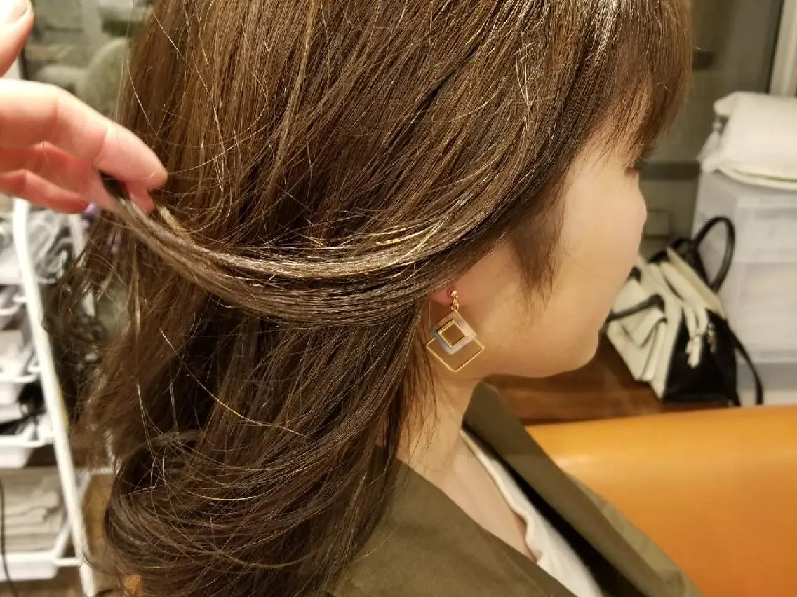 ミディアム カラー アディクシーカラー ブルーカラー ブルーグレー ハイライトカラー 外国人風カラー spa hair ark 富井直美のヘアスタイル